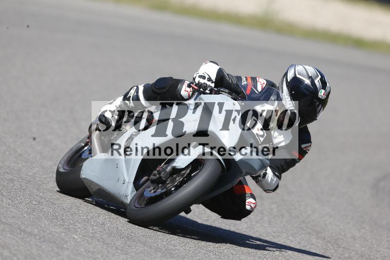 /Archiv-2025/48 25.08.2025 Cornu Master School ADR/rot-rouge/12